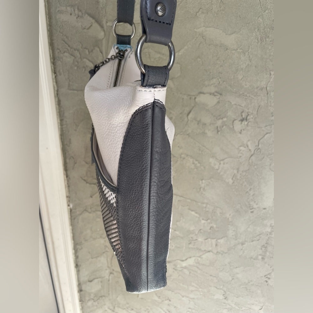 White and Gray Leather Crossbody Bag - Picture 4 of 10